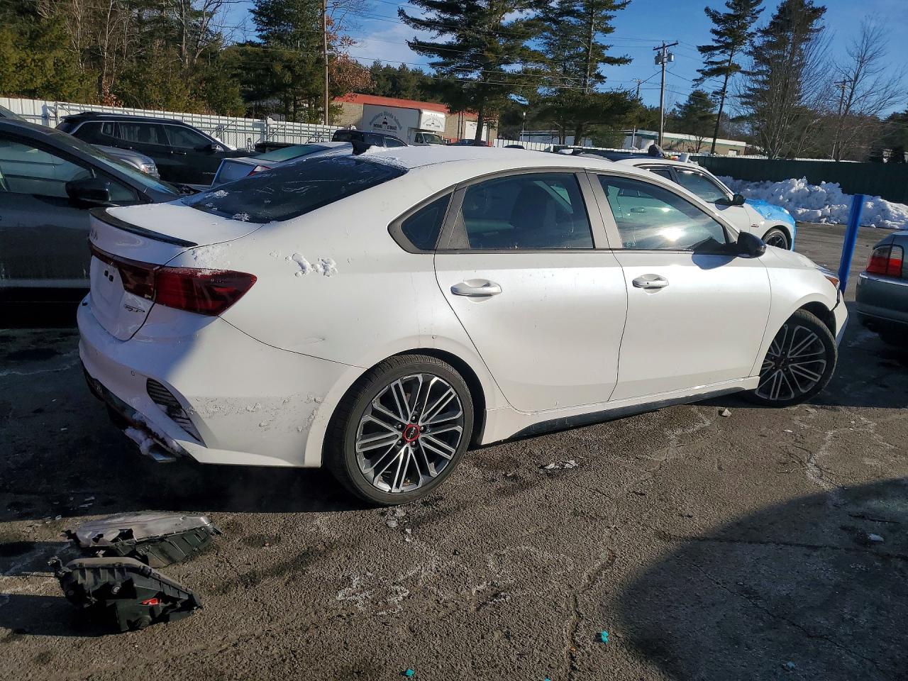 2023 KIA FORTE GT photo 7