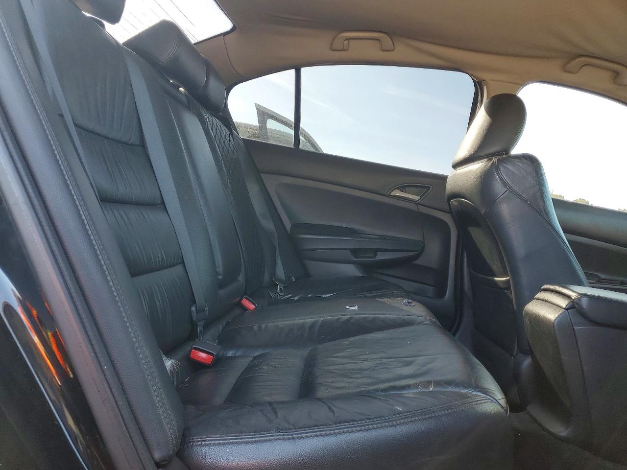 2011 HONDA ACCORD SE photo 28