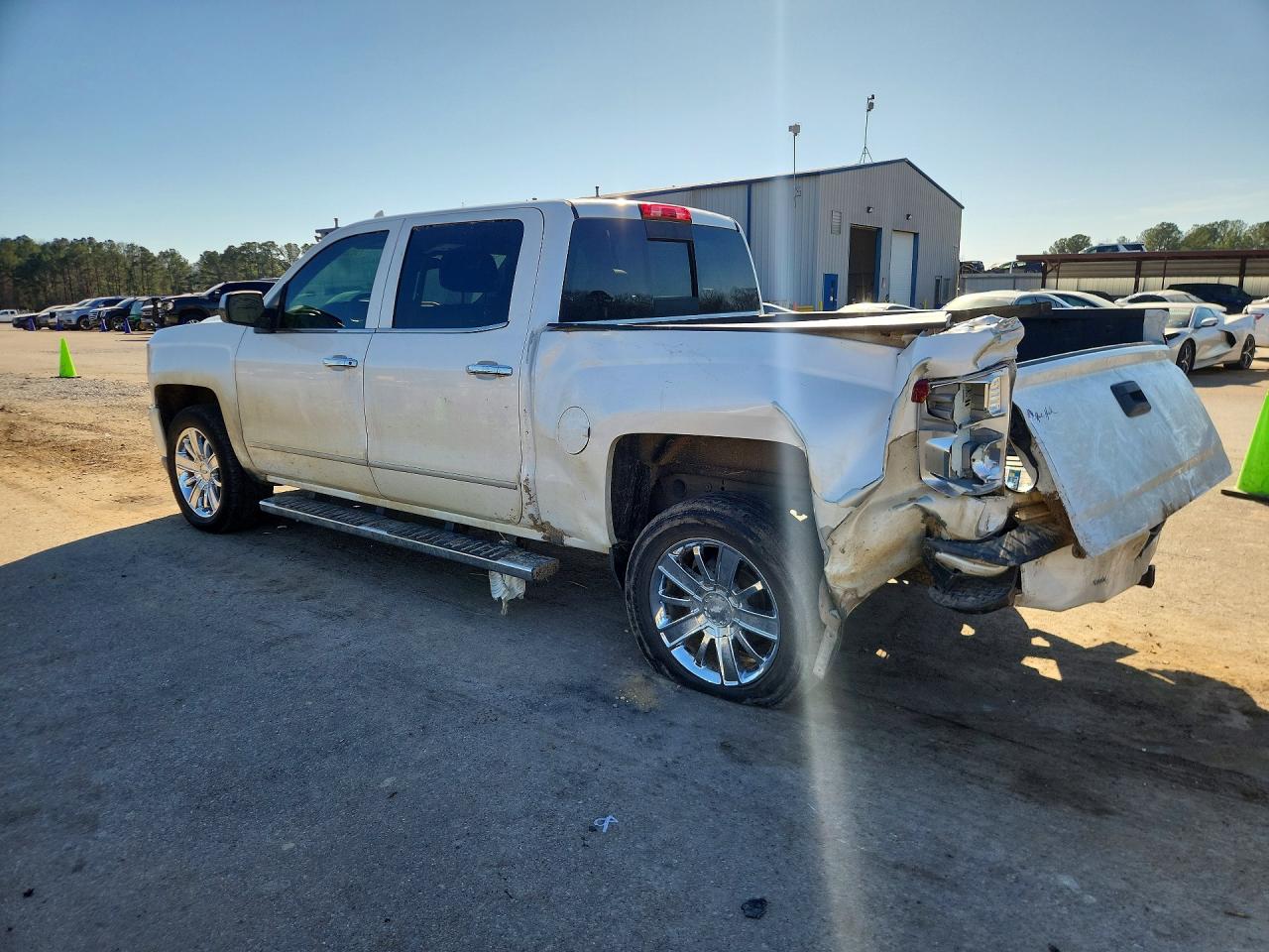 2018 CHEVROLET SILVERADO K1500 HIGH COUNTRY photo 2