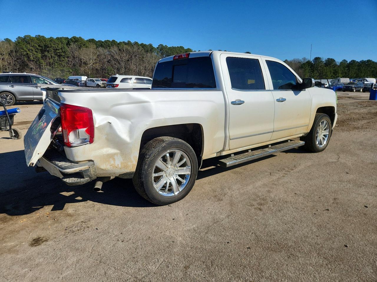 2018 CHEVROLET SILVERADO K1500 HIGH COUNTRY photo 3