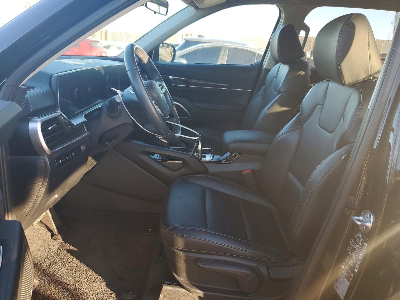 2025 KIA TELLURIDE LX photo 7