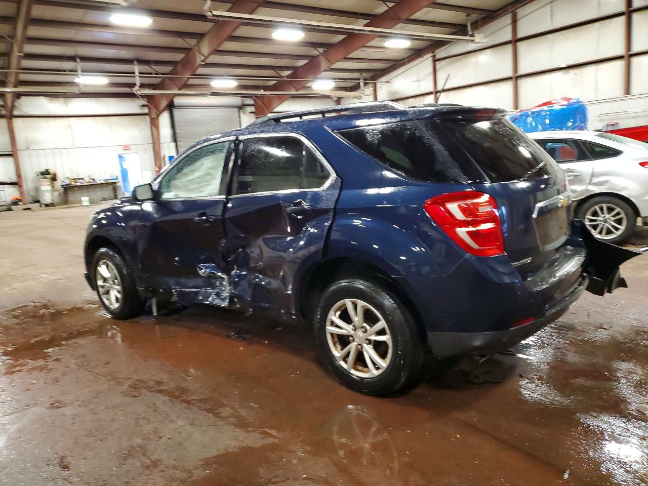 2017 CHEVROLET EQUINOX LT photo 2