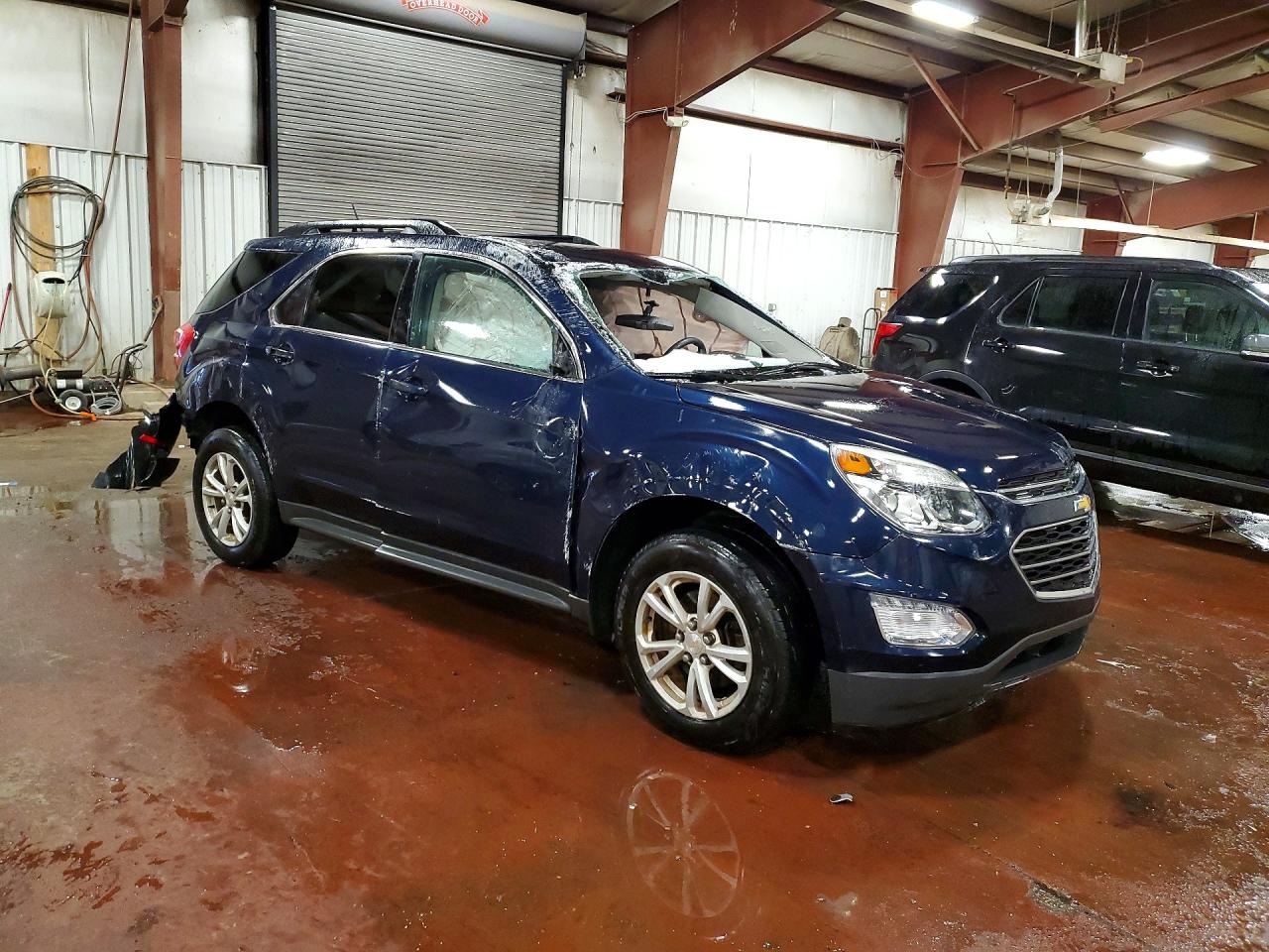 2017 CHEVROLET EQUINOX LT photo 4