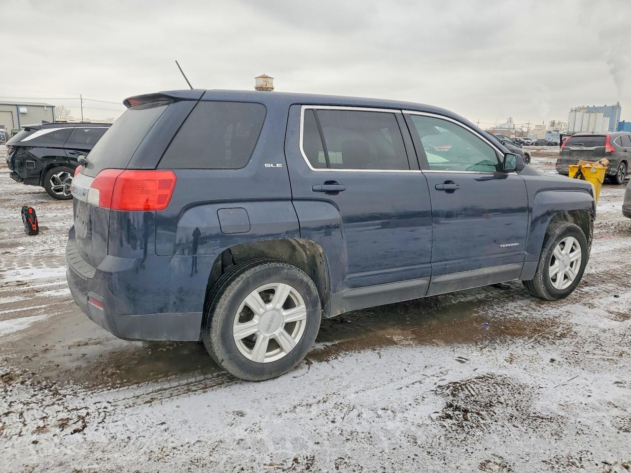 2015 GMC TERRAIN SLE photo 3