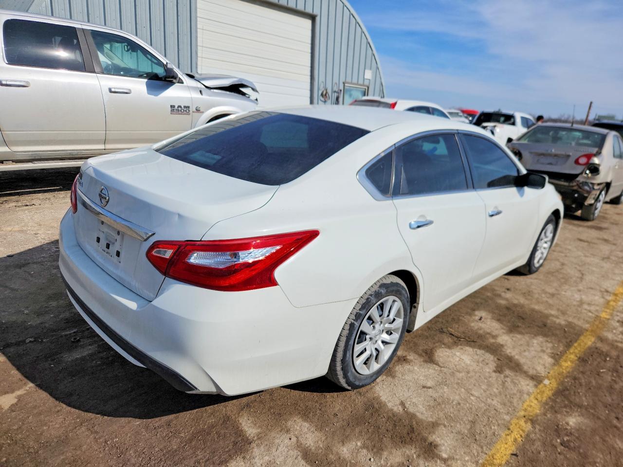 2016 NISSAN ALTIMA 2.5 photo 3