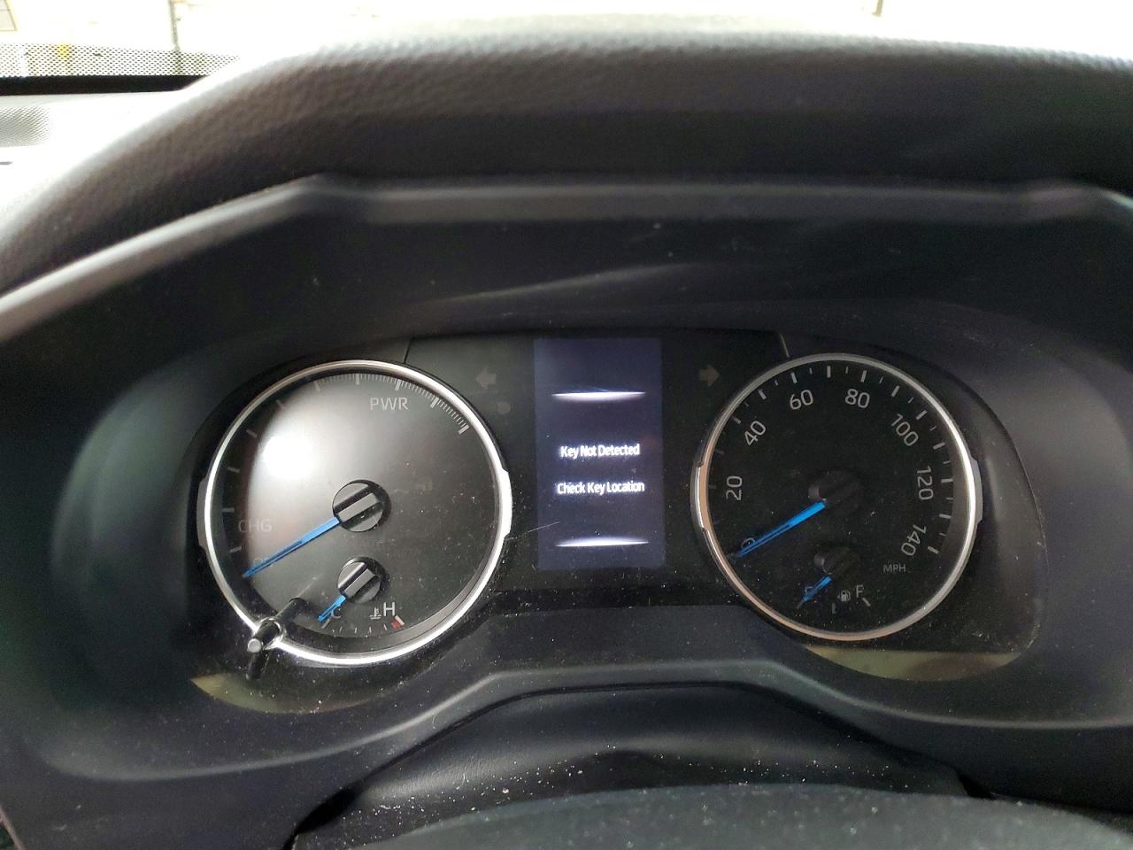 2021 TOYOTA RAV4 XLE photo 25