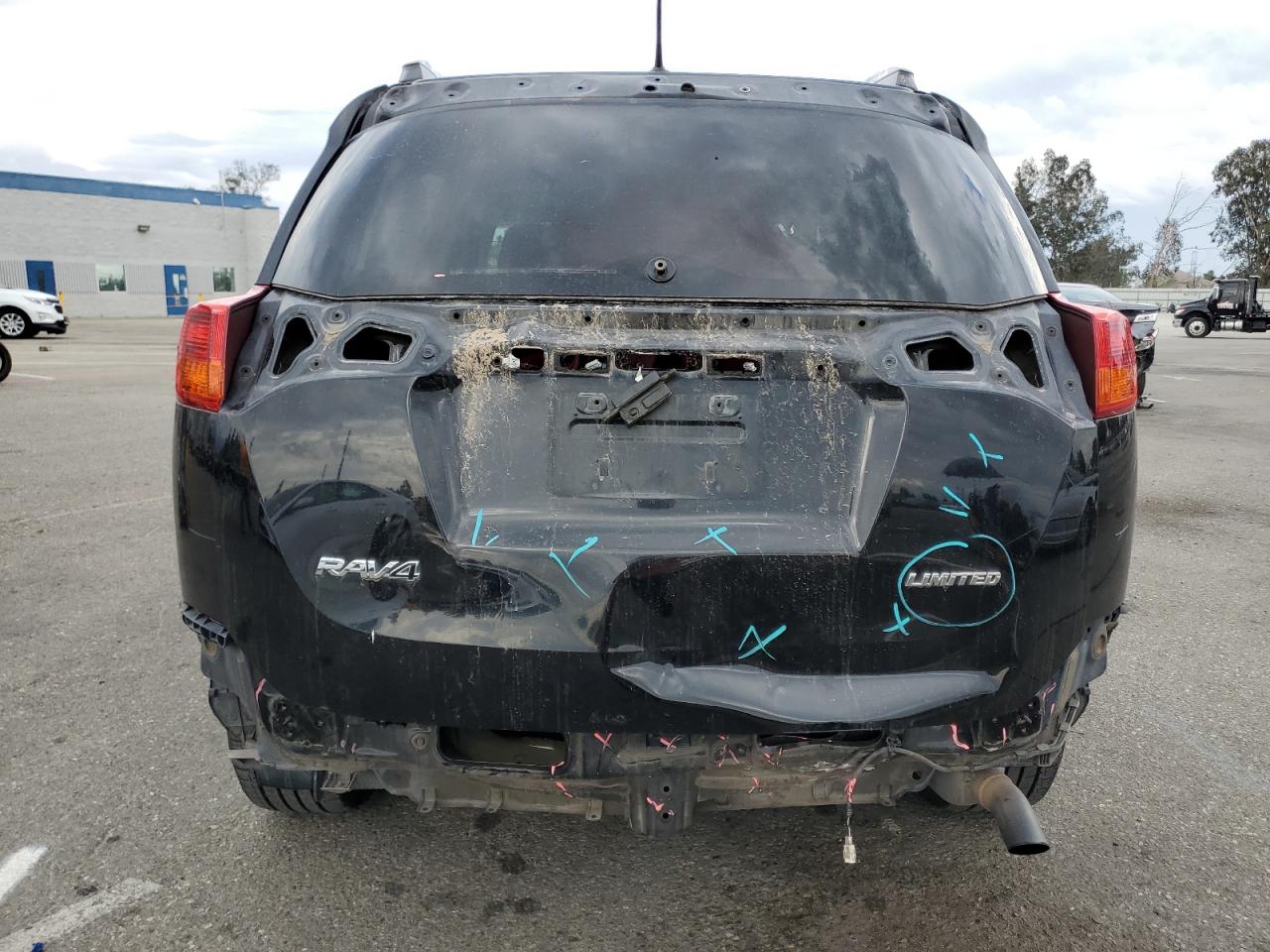 2015 TOYOTA RAV4 LIMITED photo 16