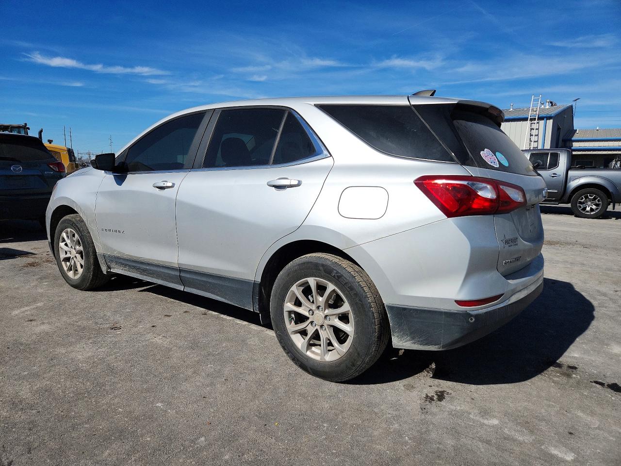 2021 CHEVROLET EQUINOX LT photo 4