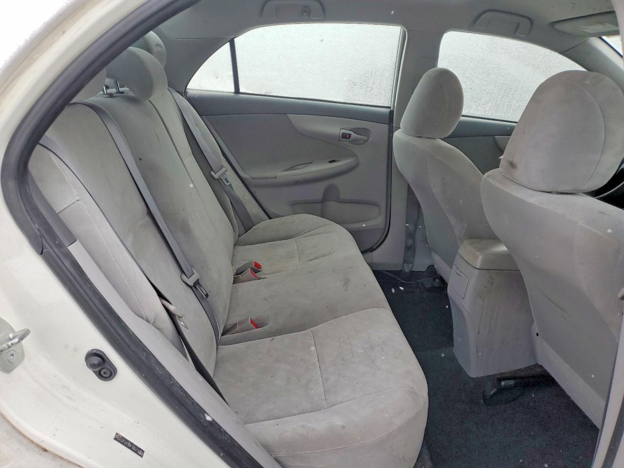 2009 TOYOTA COROLLA LE photo 10