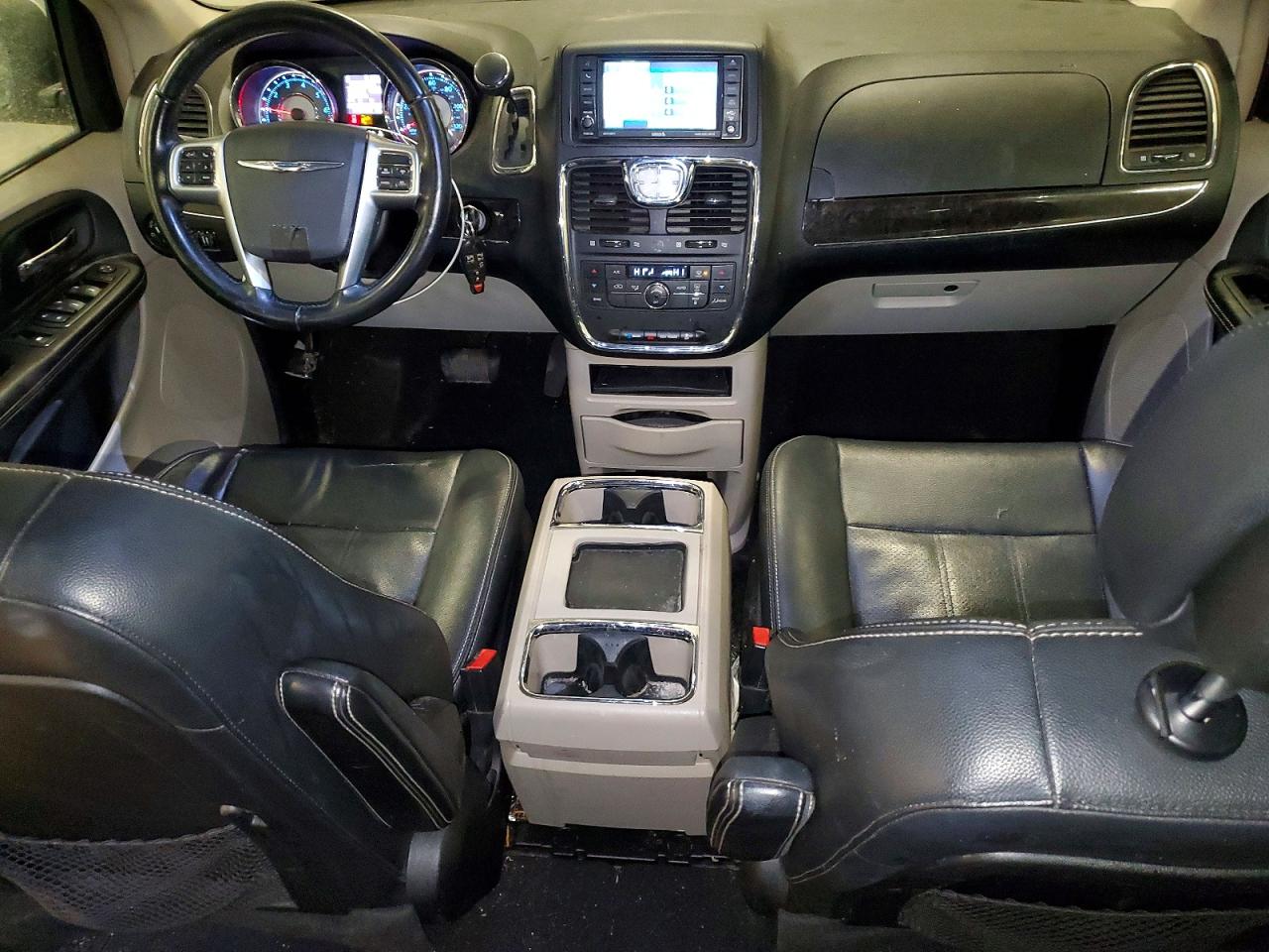 2012 CHRYSLER TOWN & COUNTRY TOURING photo 22