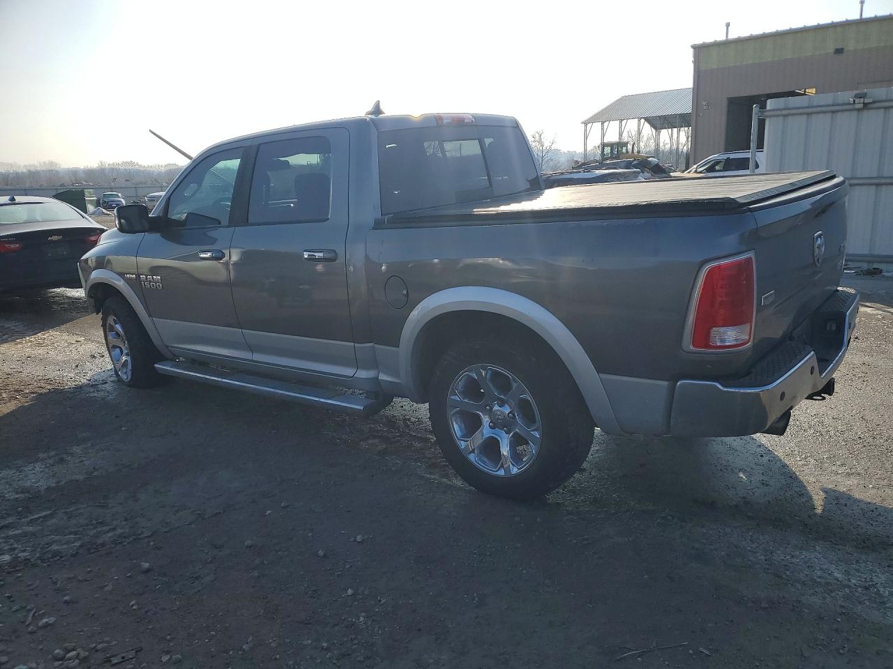 2013 RAM 1500 LARAMIE photo 4