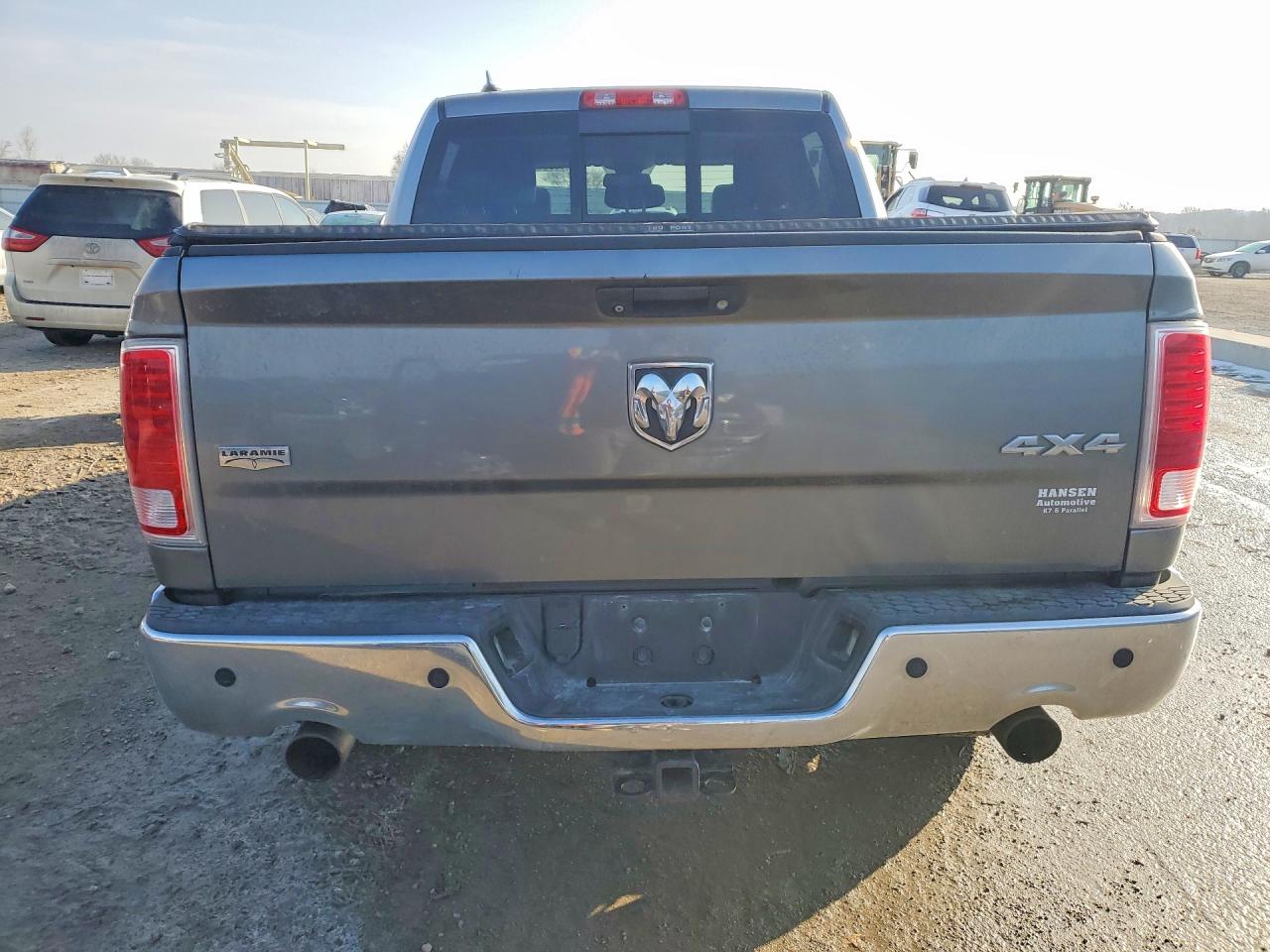2013 RAM 1500 LARAMIE photo 16