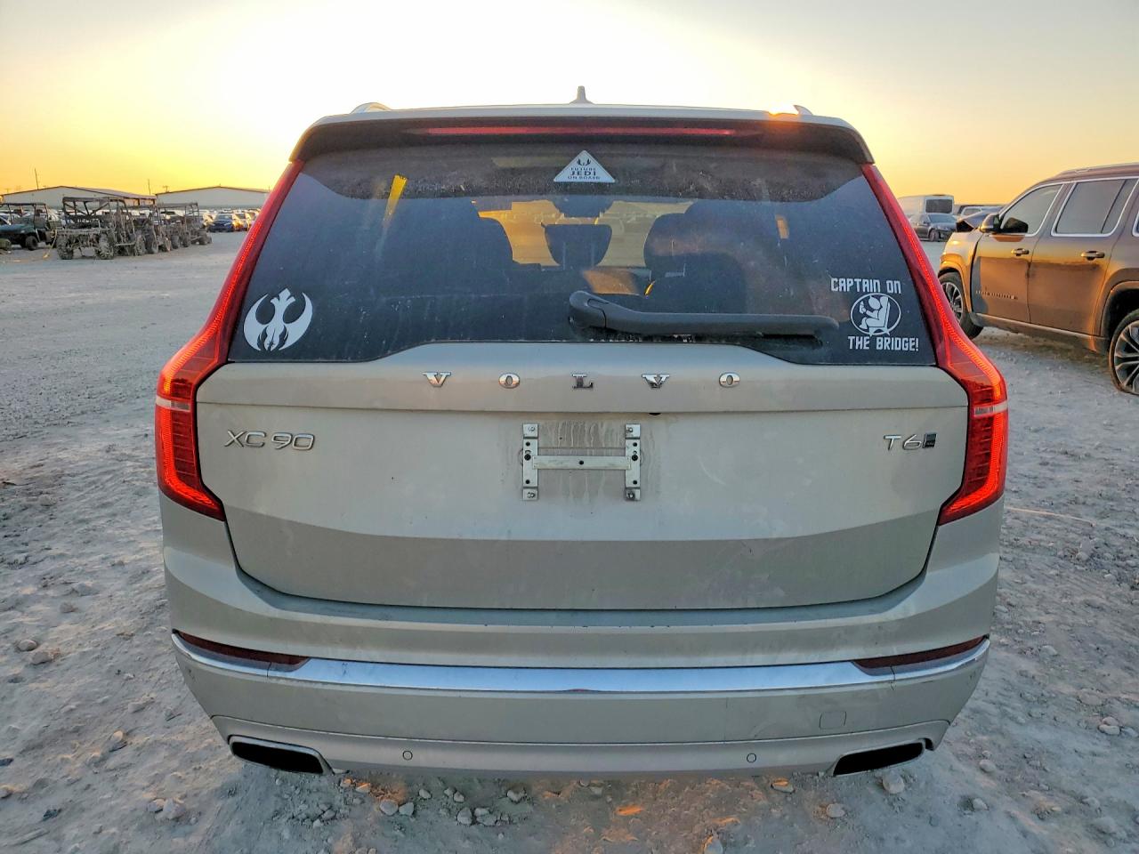 2021 VOLVO XC90 T6 INSCRIPTION photo 6