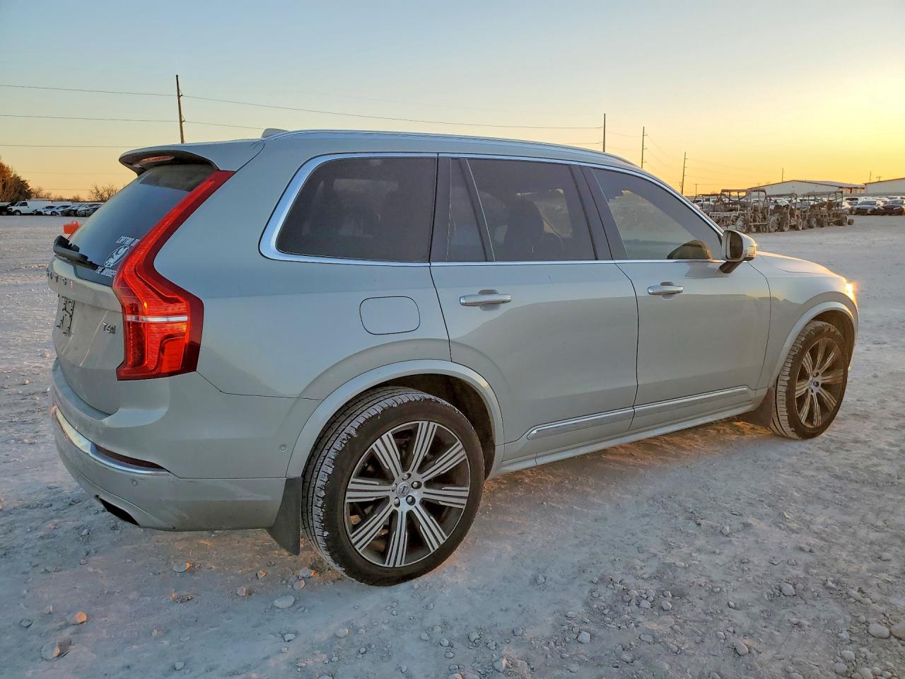 2021 VOLVO XC90 T6 INSCRIPTION photo 3