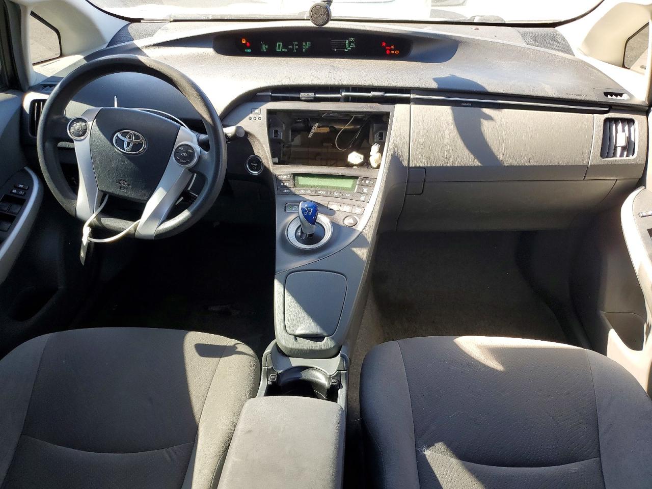 2011 TOYOTA PRIUS photo 8