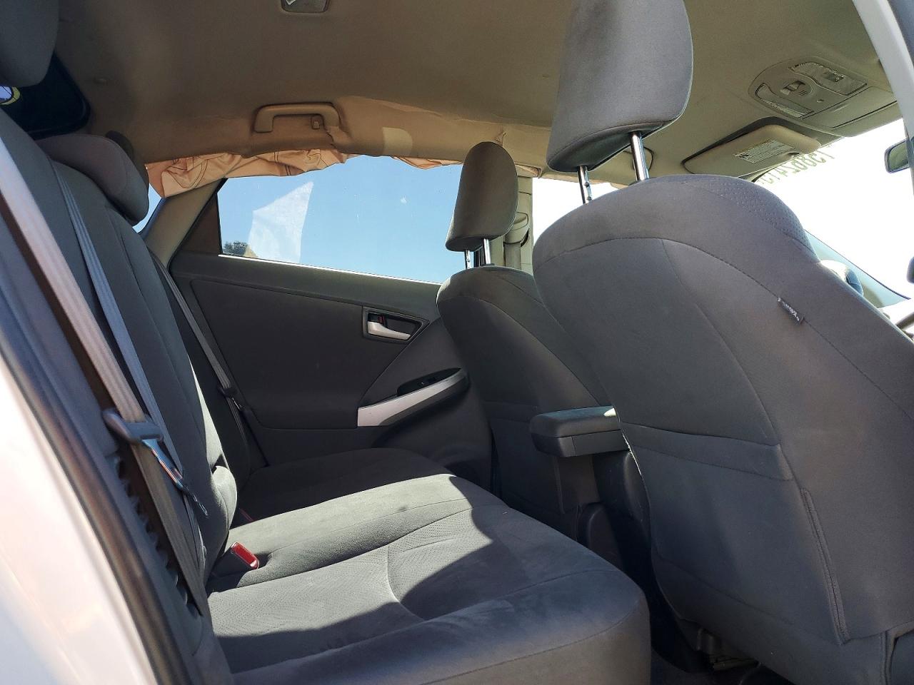 2011 TOYOTA PRIUS photo 10