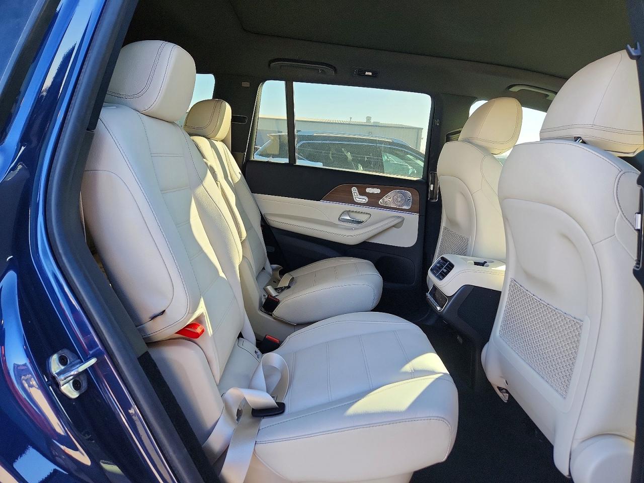 2024 MERCEDES-BENZ GLS 450 4MATIC photo 11