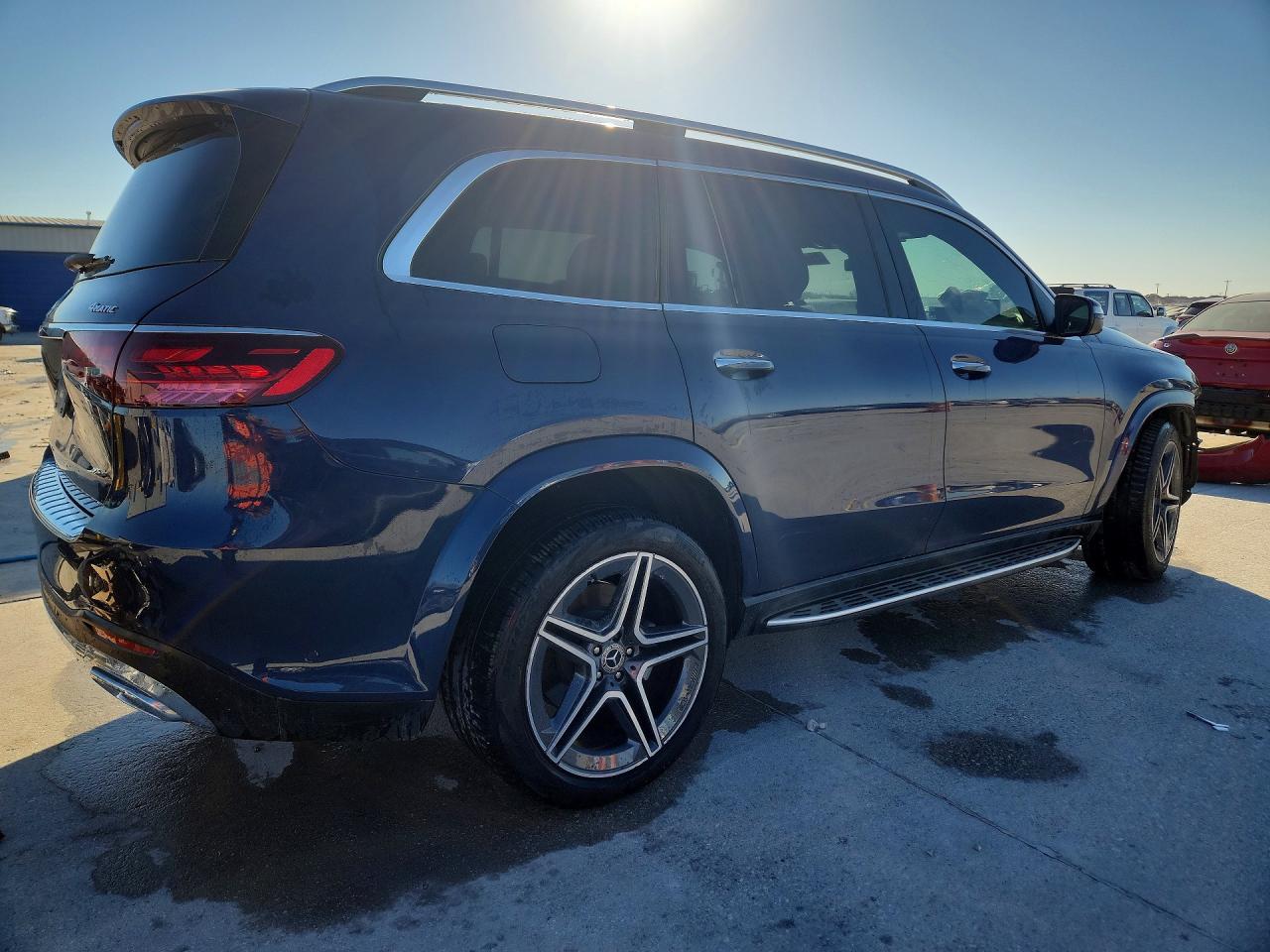 2024 MERCEDES-BENZ GLS 450 4MATIC photo 3