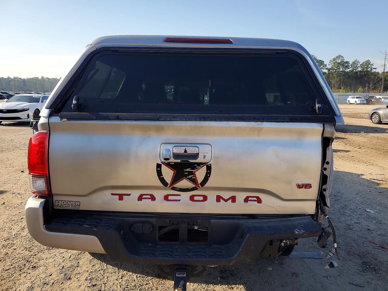 2019 TOYOTA TACOMA DOUBLE CAB photo 16