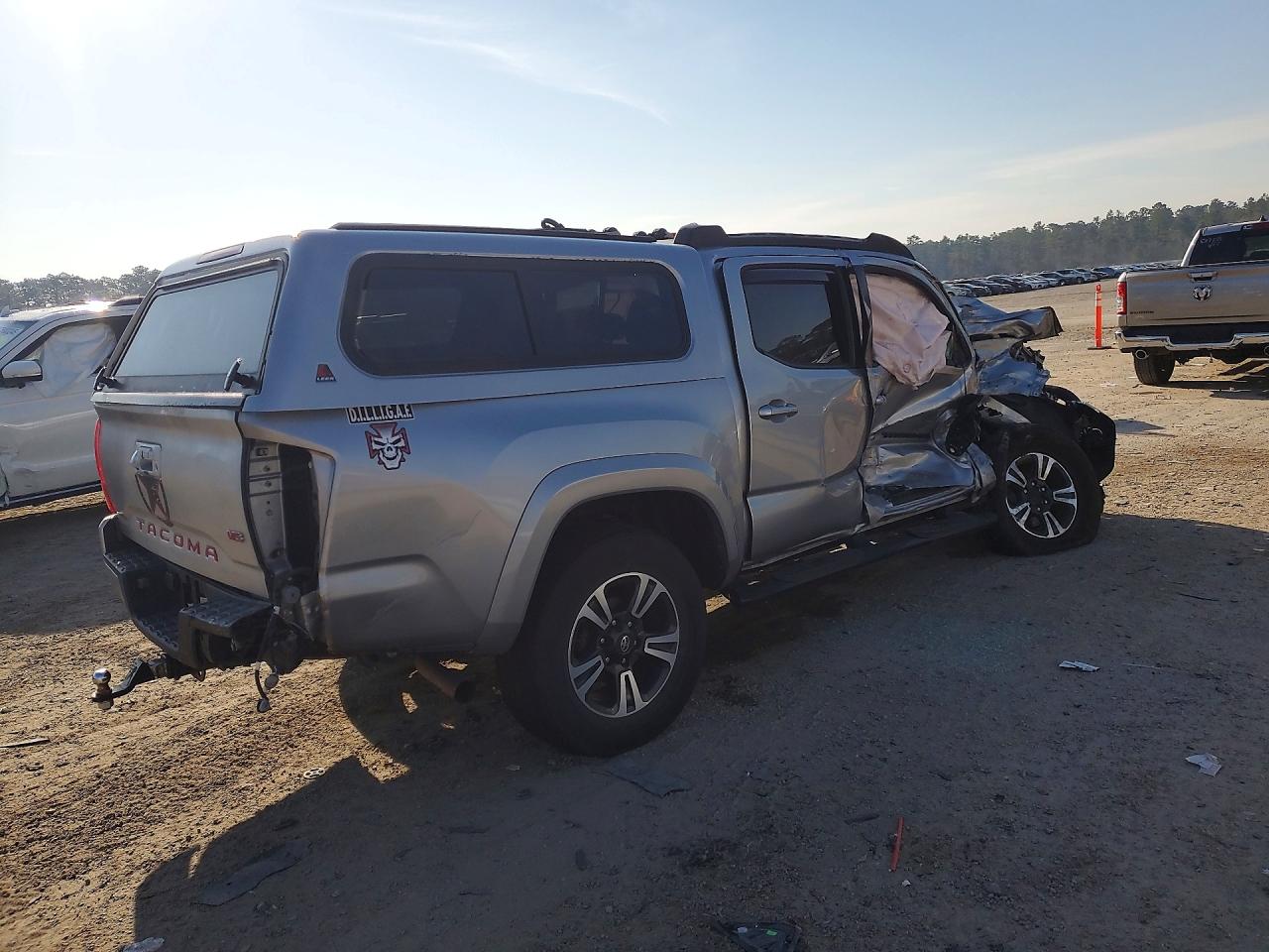 2019 TOYOTA TACOMA DOUBLE CAB photo 7