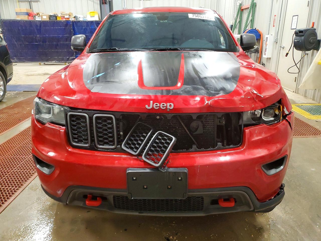 2018 JEEP GRAND CHEROKEE TRAILHAWK photo 9
