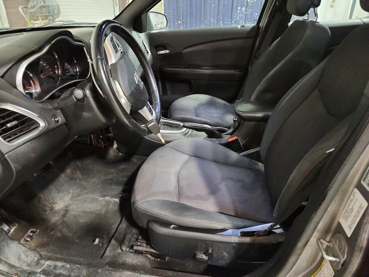 2013 DODGE AVENGER SXT photo 19