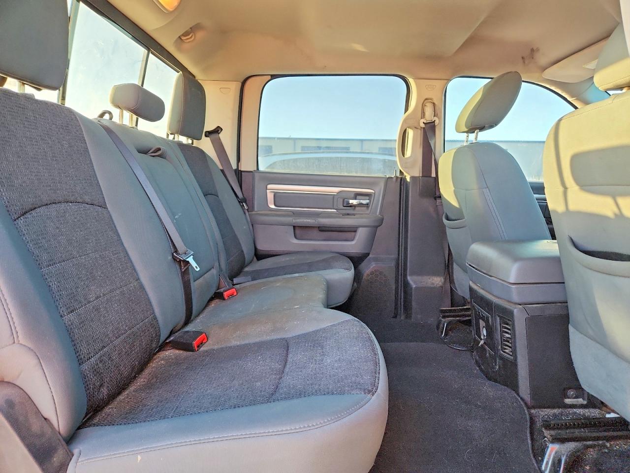 2014 RAM 1500 SLT photo 10