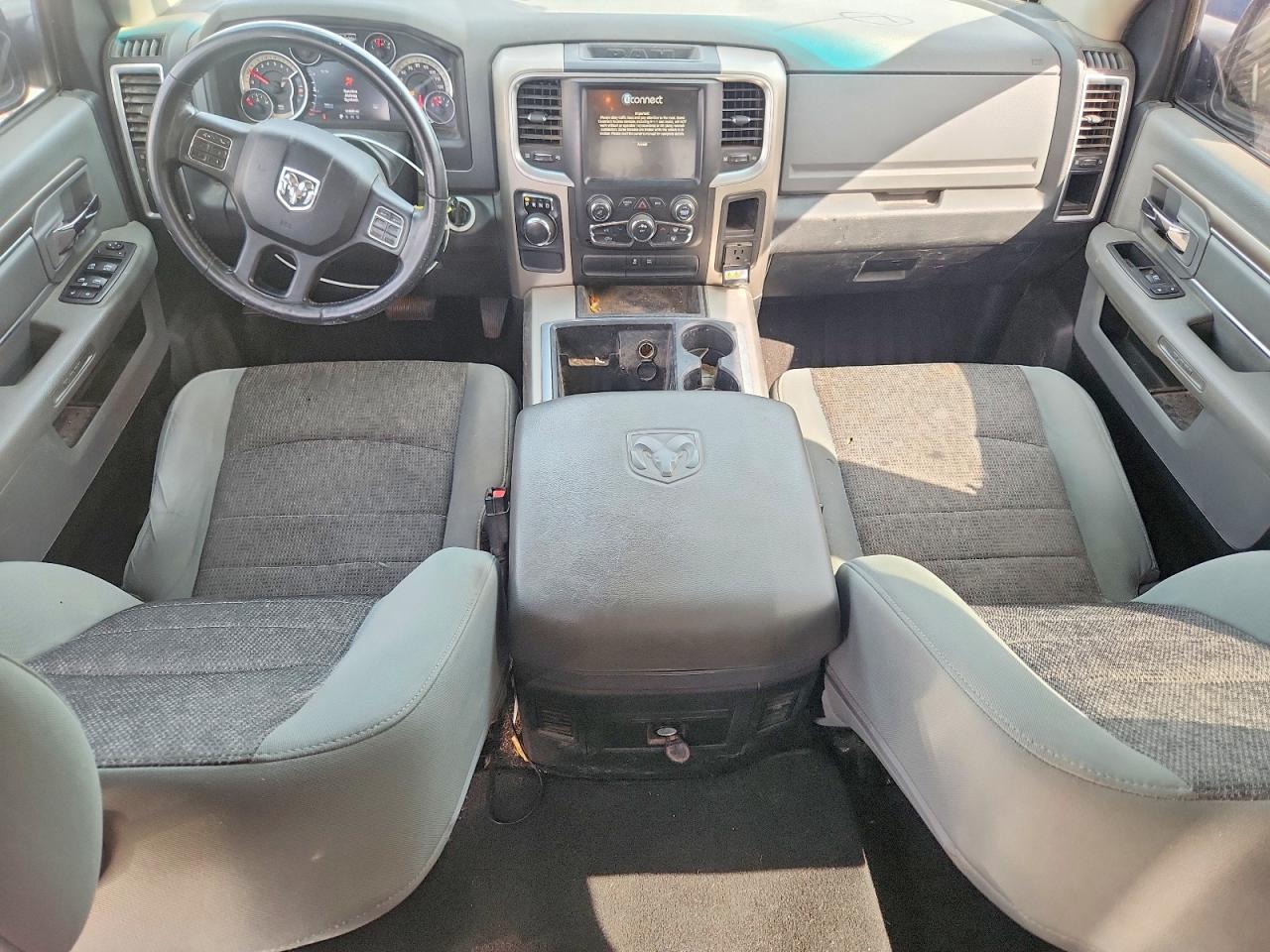 2014 RAM 1500 SLT photo 8