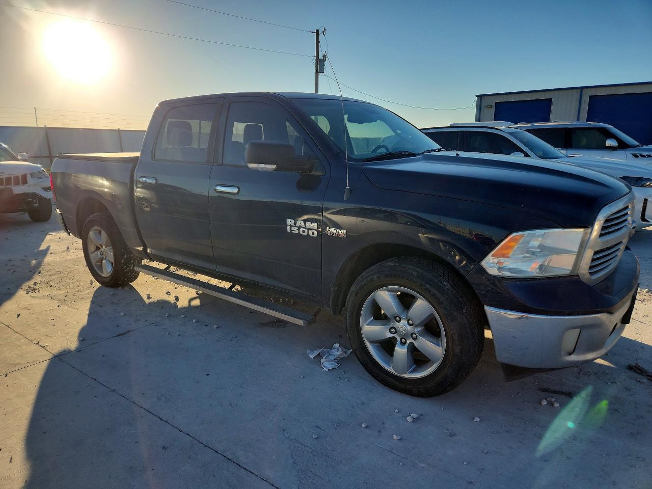 2014 RAM 1500 SLT photo 4