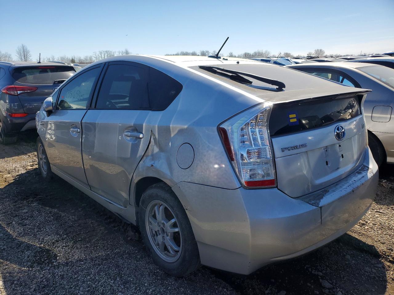 2010 TOYOTA PRIUS II photo 4