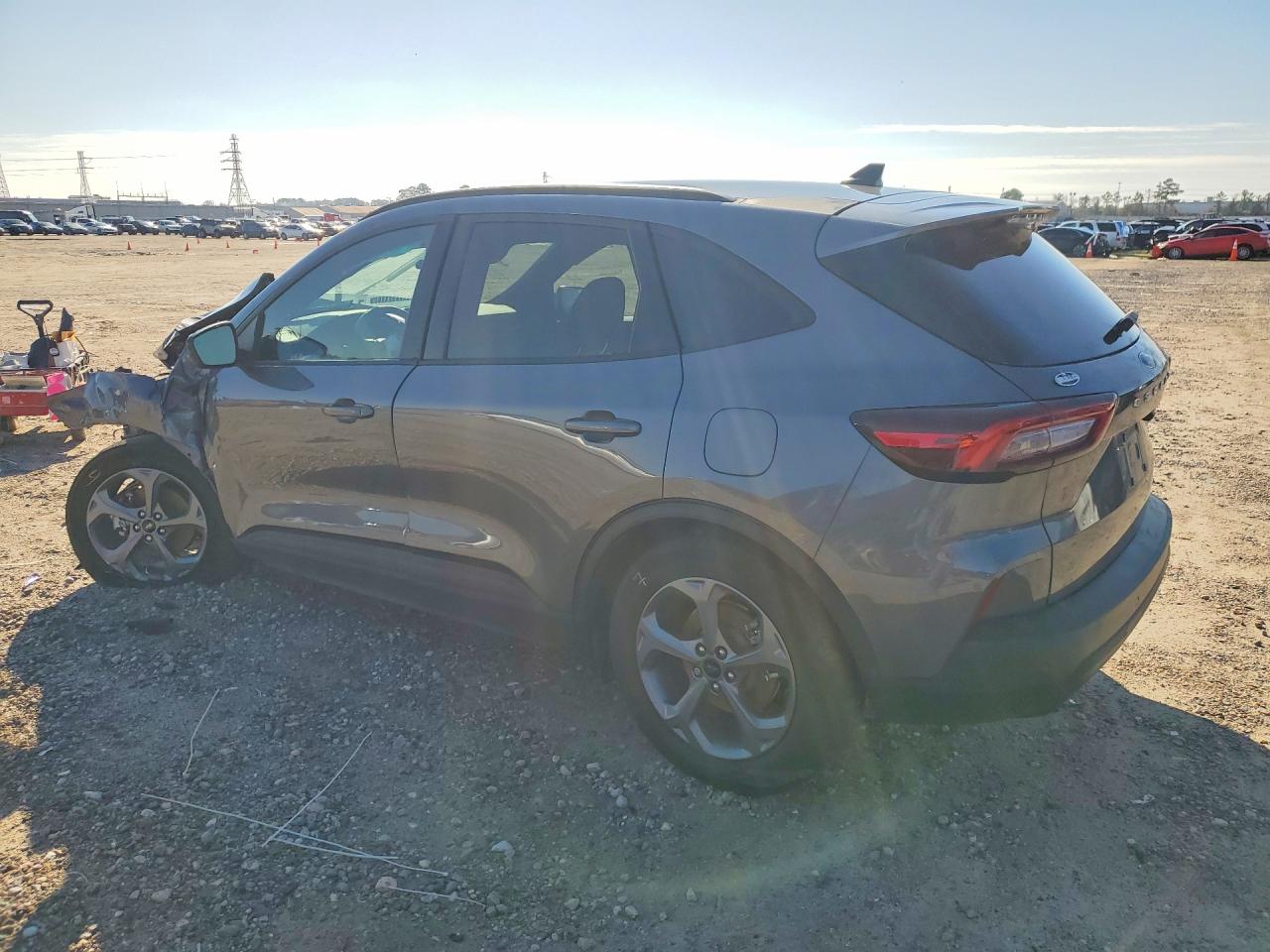 2025 FORD ESCAPE ST LINE photo 4