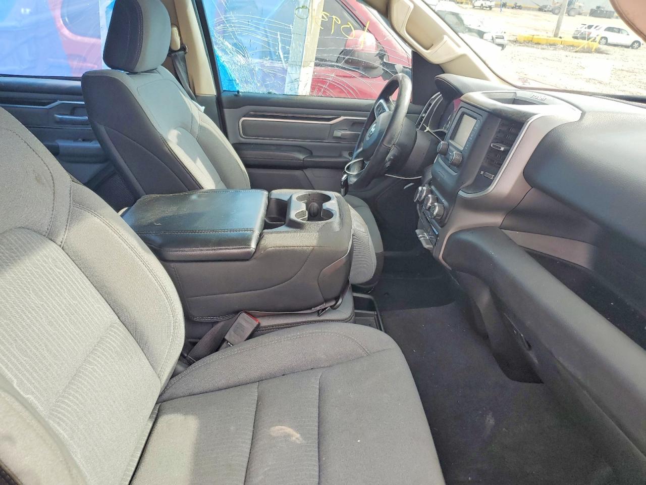 2019 RAM 1500 BIG HORN photo 13