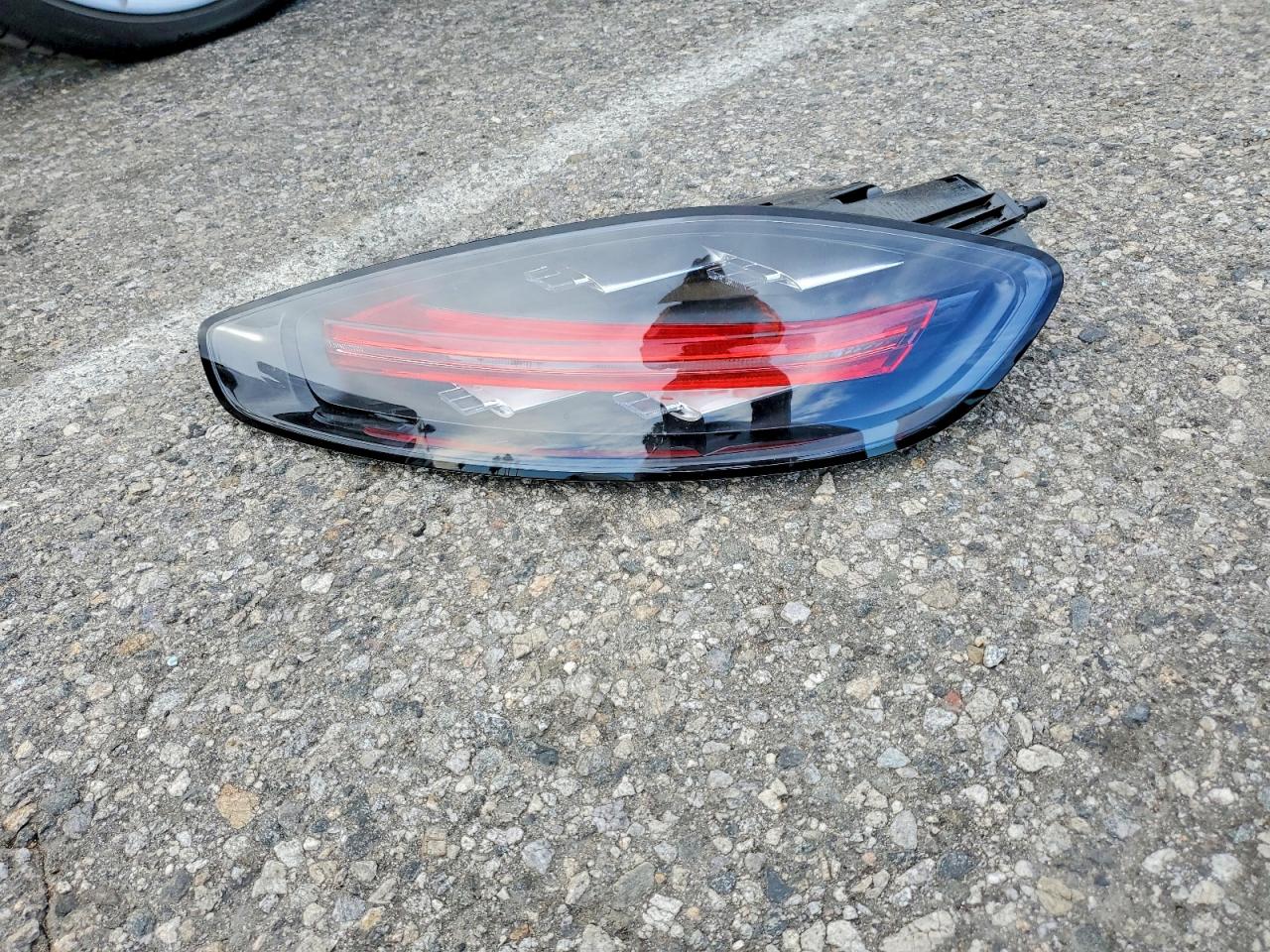 2024 PORSCHE CAYMAN BASE photo 34