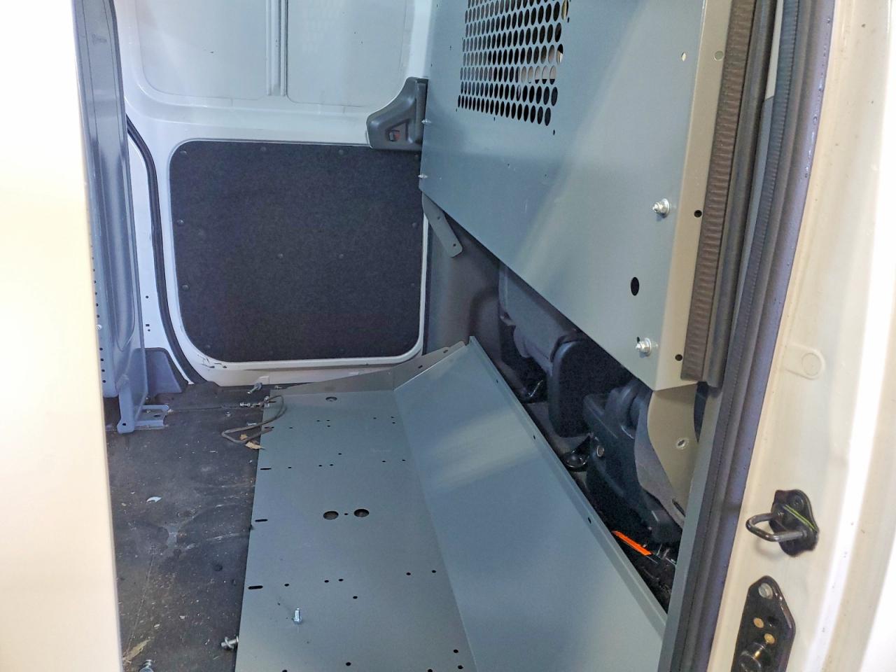 2021 NISSAN NV200 SV photo 19