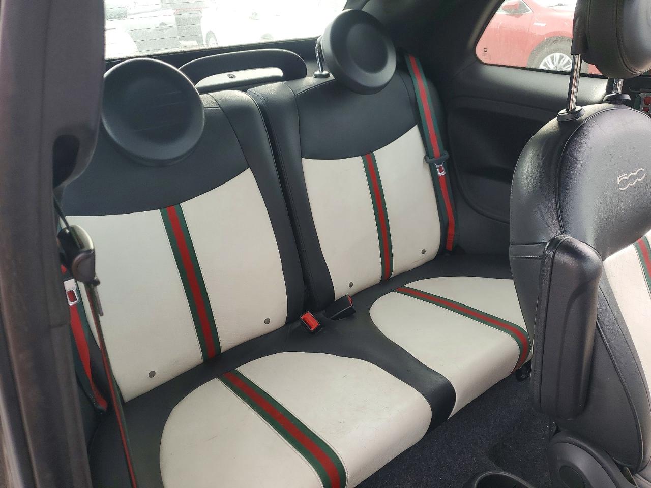 2012 FIAT 500 LOUNGE photo 10