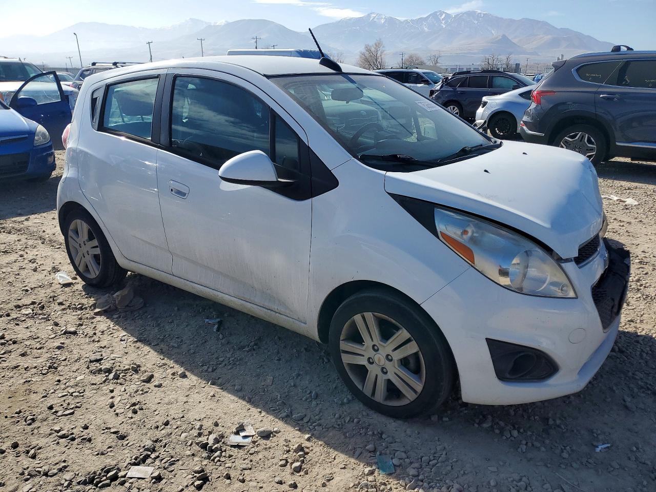 2015 CHEVROLET SPARK 1LT photo 4