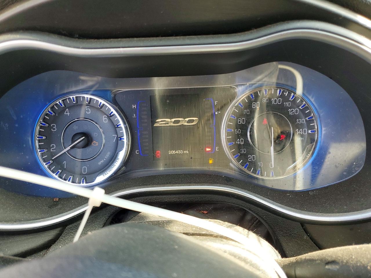 2015 CHRYSLER 200 LIMITED photo 9