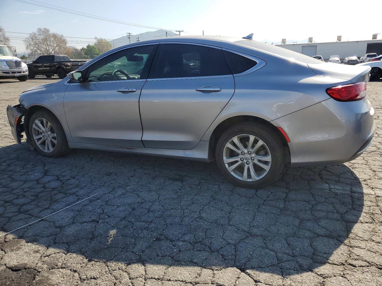 2015 CHRYSLER 200 LIMITED photo 2