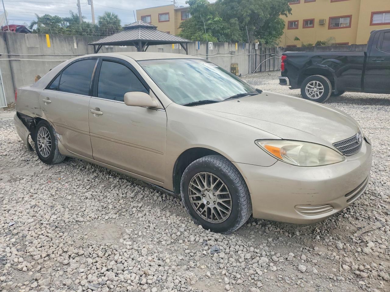 2003 TOYOTA CAMRY LE photo 10