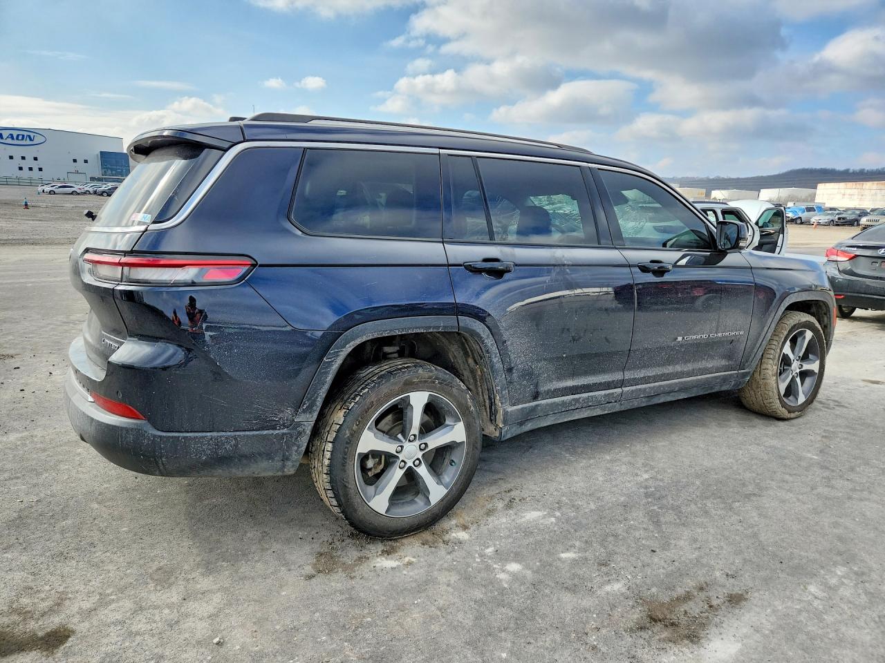 2023 JEEP GRAND CHEROKEE L LIMITED photo 7