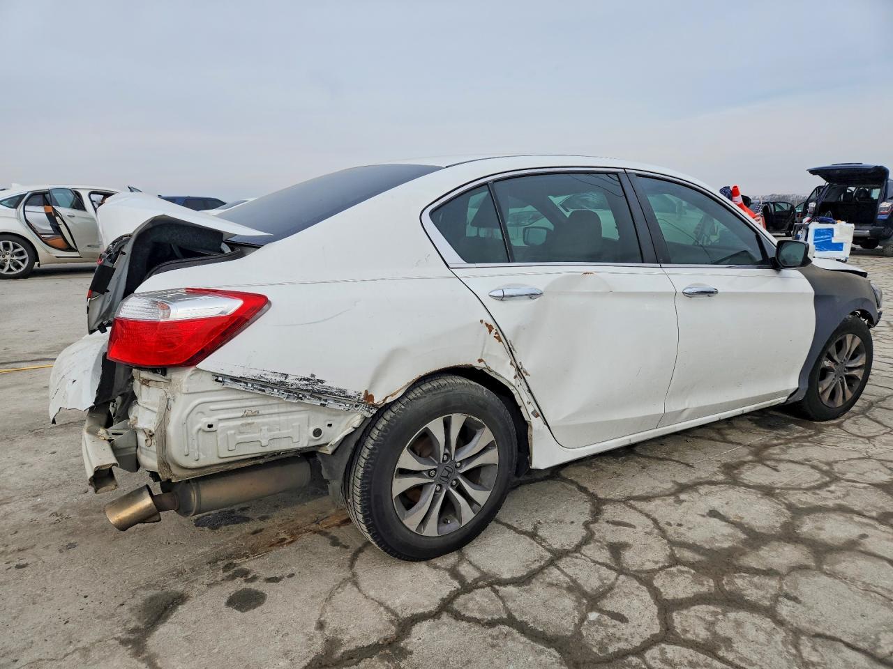 2015 HONDA ACCORD LX photo 7