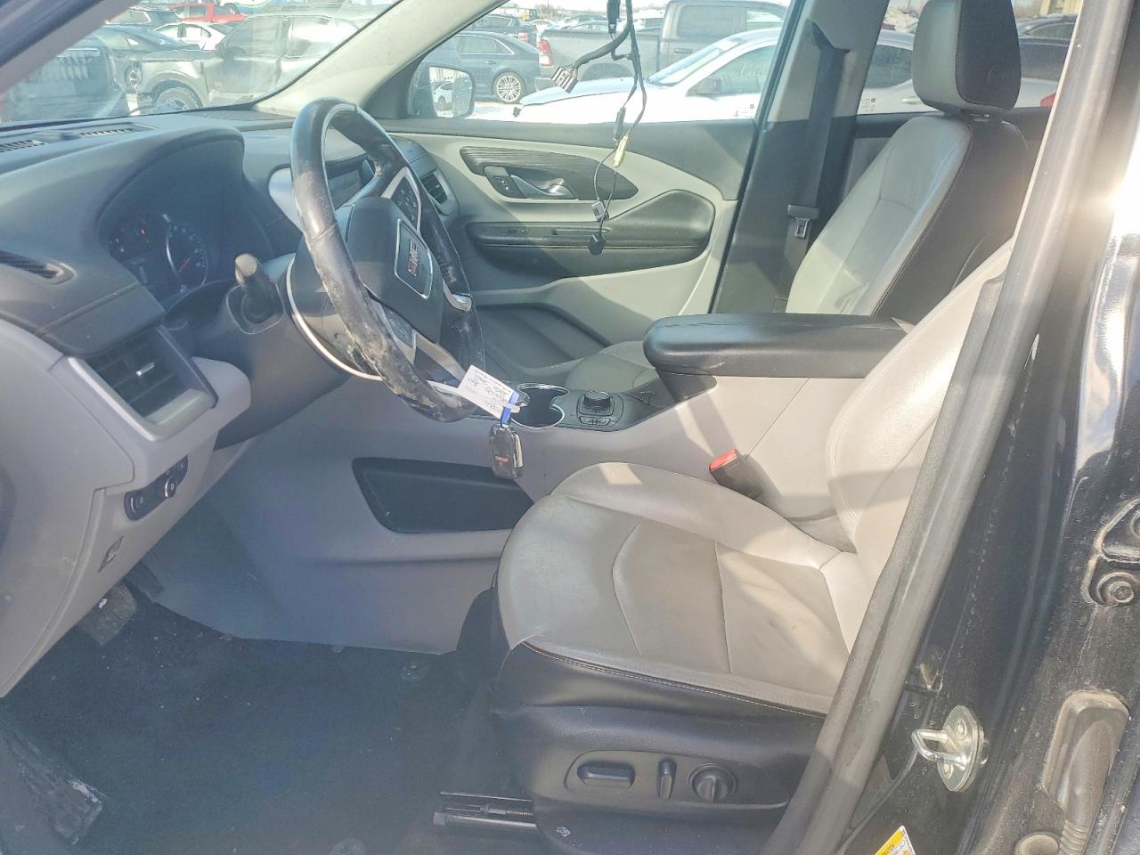 2019 GMC TERRAIN SLT photo 13