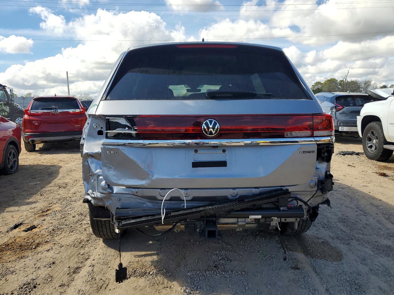 2024 VOLKSWAGEN ATLAS SEL photo 6