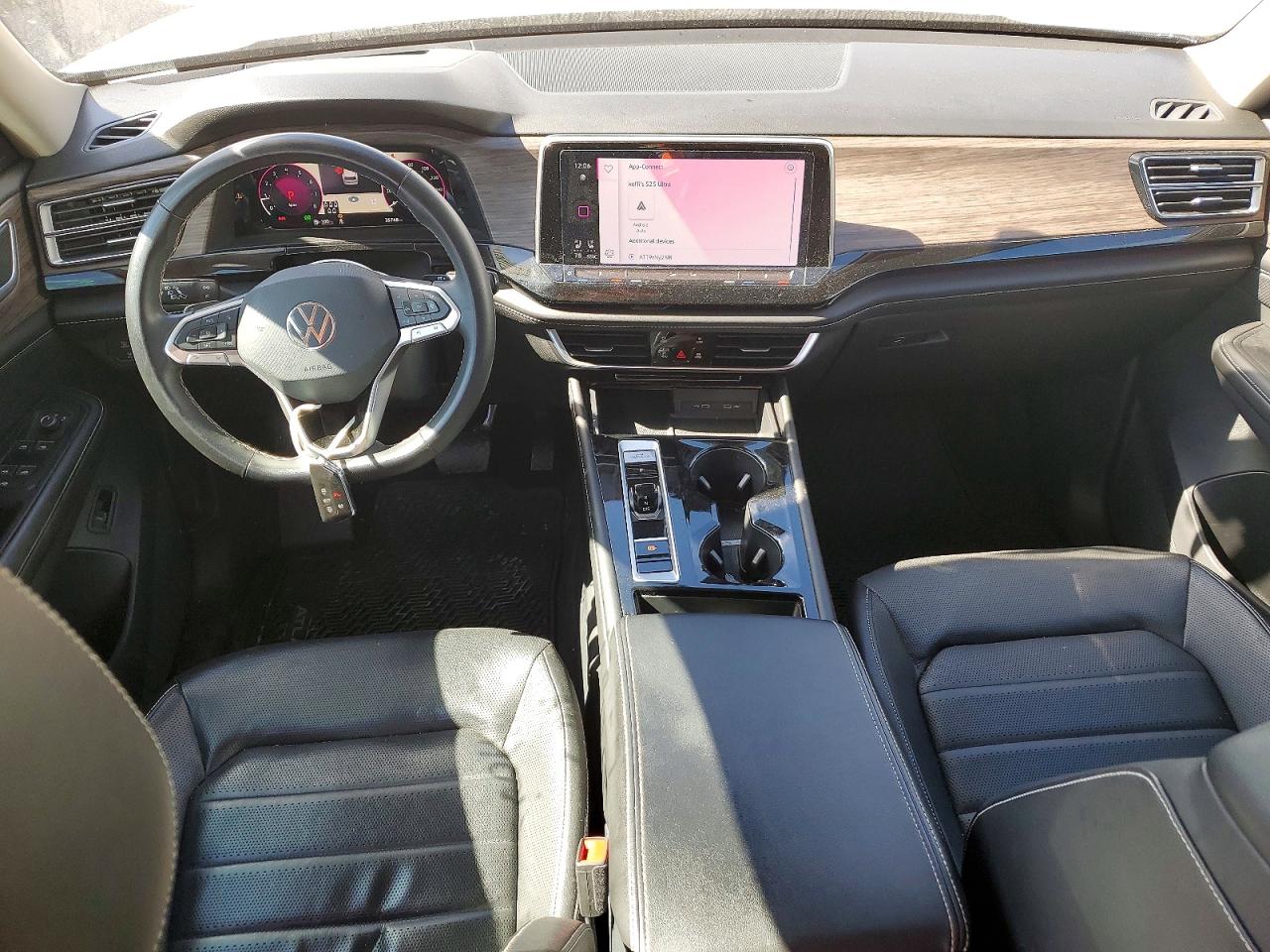 2024 VOLKSWAGEN ATLAS SEL photo 8