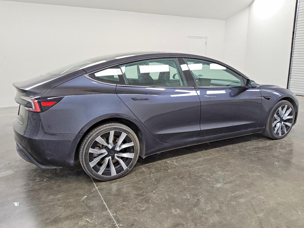 2024 TESLA MODEL 3 photo 5