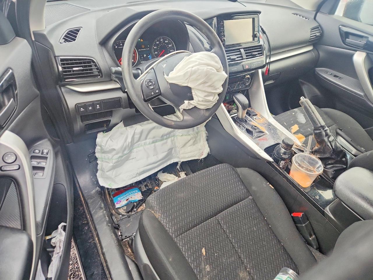 2023 MITSUBISHI ECLIPSE CROSS ES photo 15