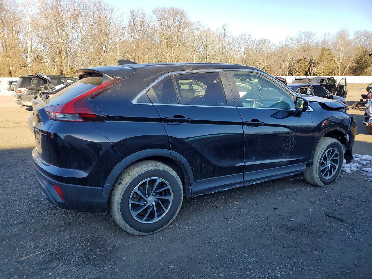 2023 MITSUBISHI ECLIPSE CROSS ES photo 5