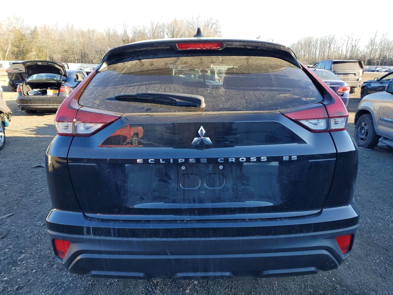 2023 MITSUBISHI ECLIPSE CROSS ES photo 11