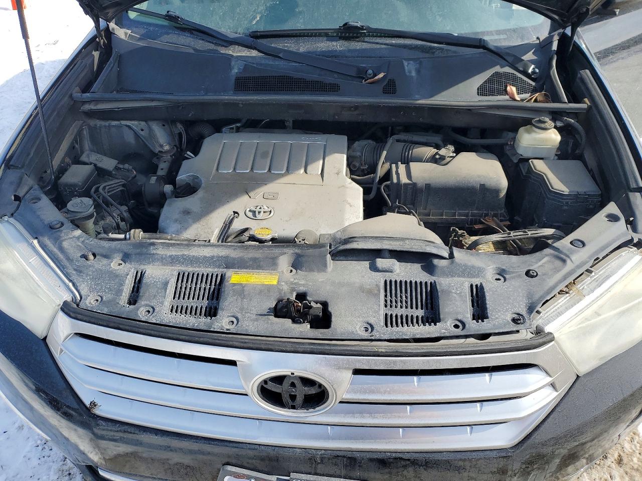 2012 TOYOTA HIGHLANDER BASE photo 12