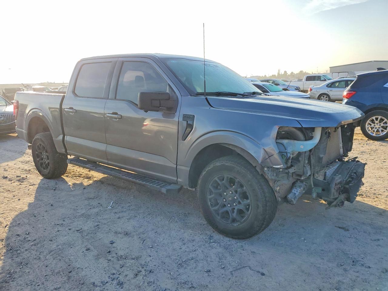 2024 FORD F150 XLT photo 4